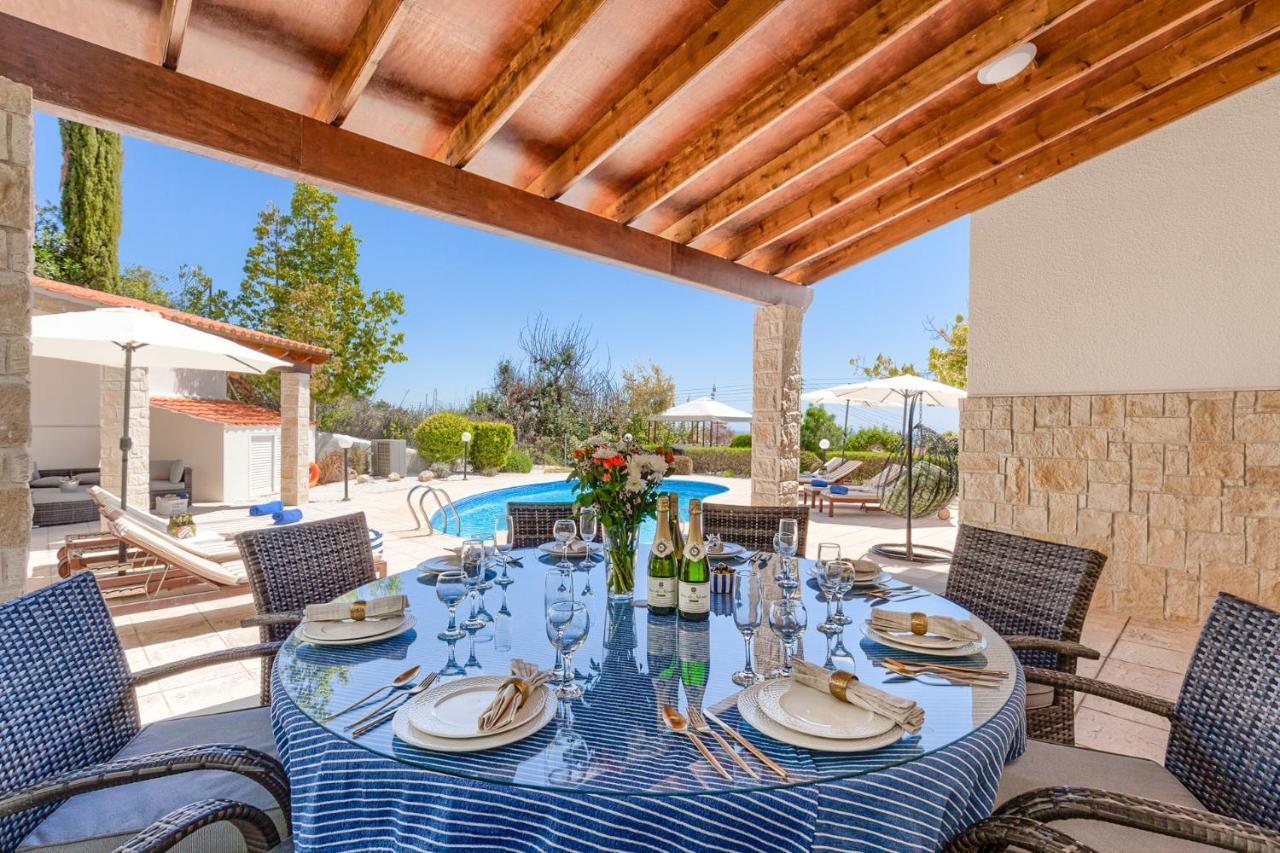 Villa Atlantica Peyia Exterior photo